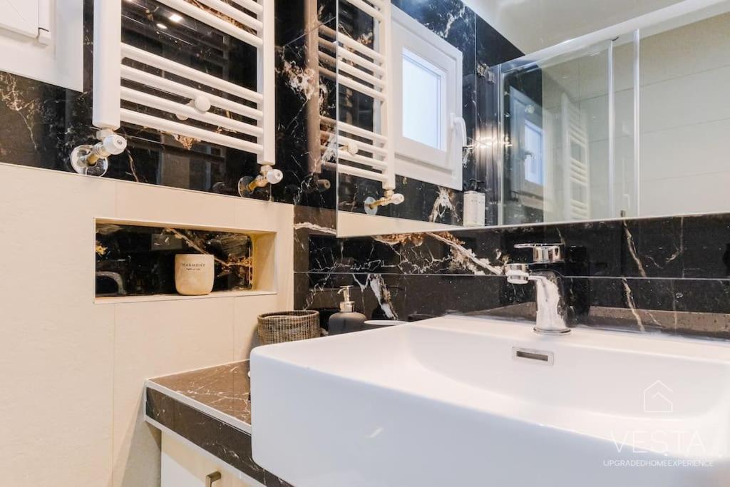 סלוניקי Theofilos Urban Apartment, Close To City Center מראה חיצוני תמונה