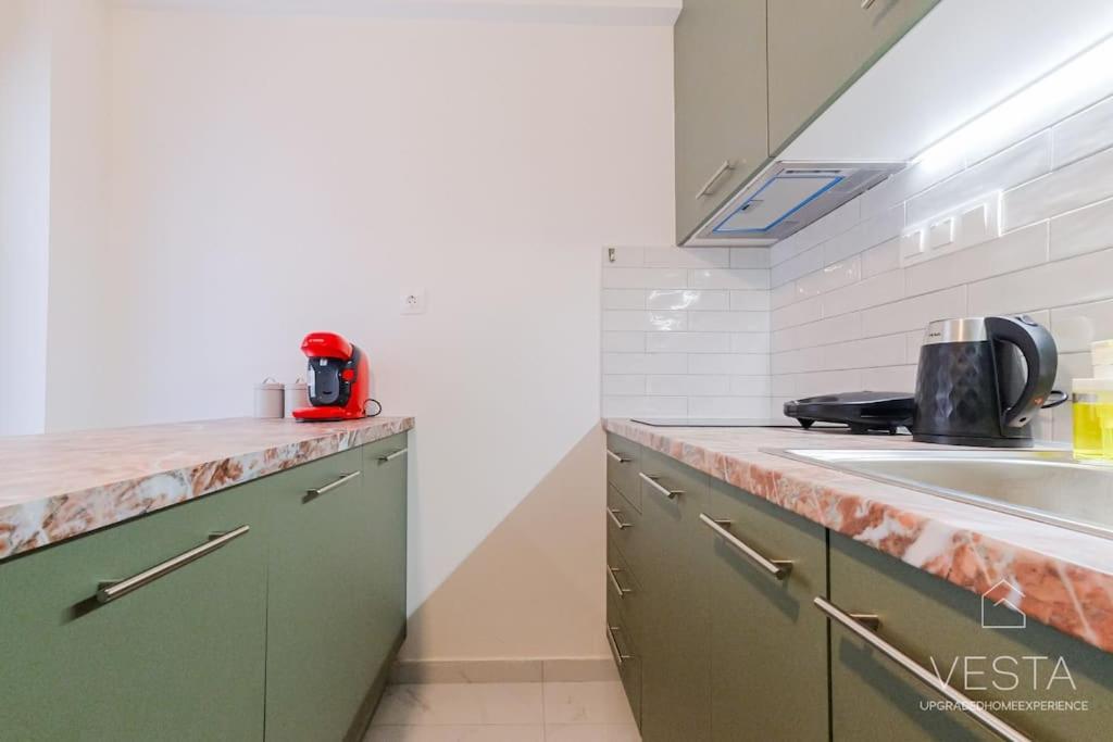 סלוניקי Theofilos Urban Apartment, Close To City Center מראה חיצוני תמונה