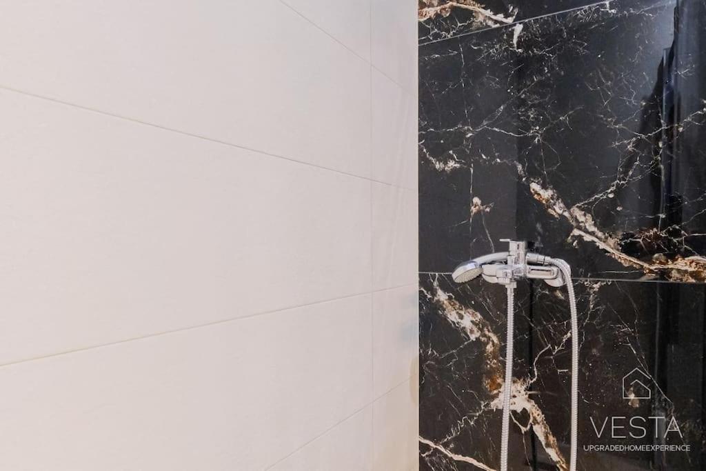 סלוניקי Theofilos Urban Apartment, Close To City Center מראה חיצוני תמונה